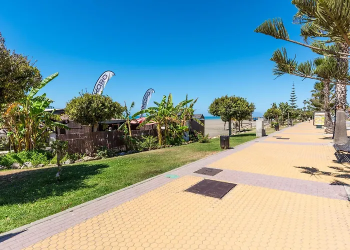 A Pie De Playa Benajarafe